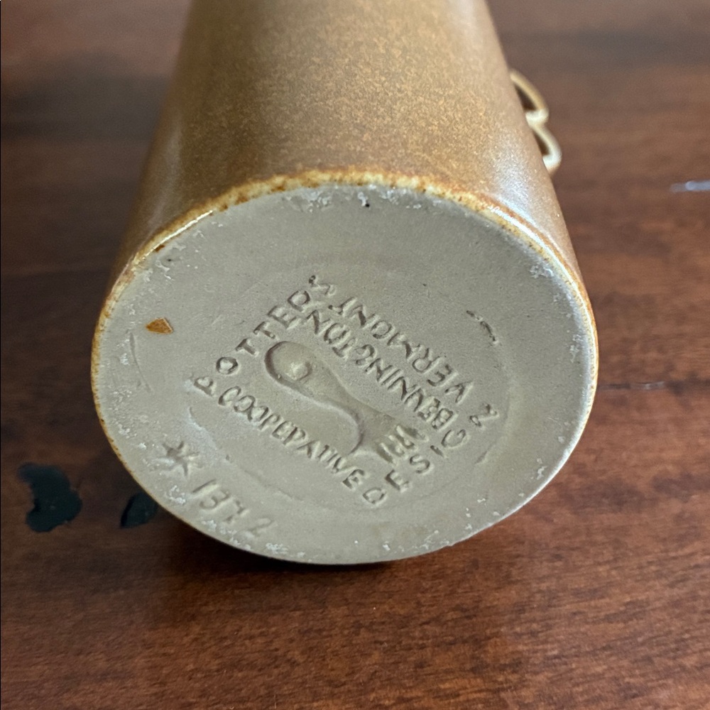 Bennington Potters stoneware trigger Mug / Vase - Picture 4 of 9